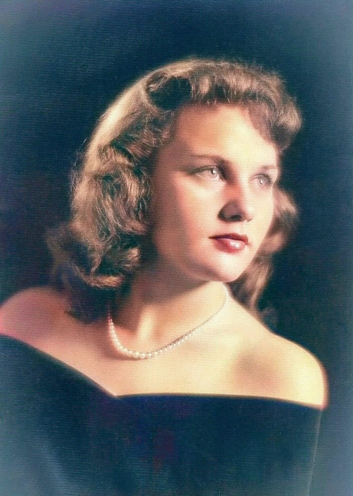 Photo of Loretta Babich Gunderson